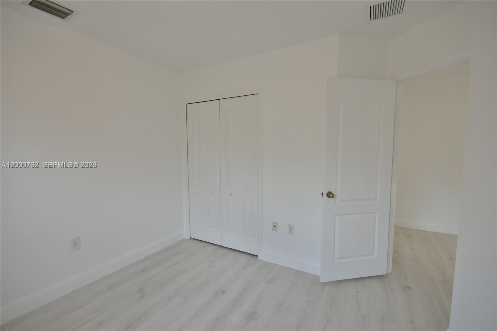 MELROSE POINT CONDO - Residential Lease