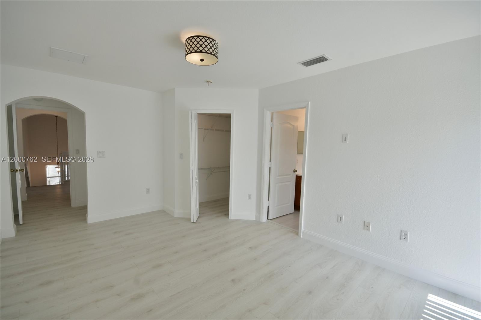 MELROSE POINT CONDO - Residential Lease