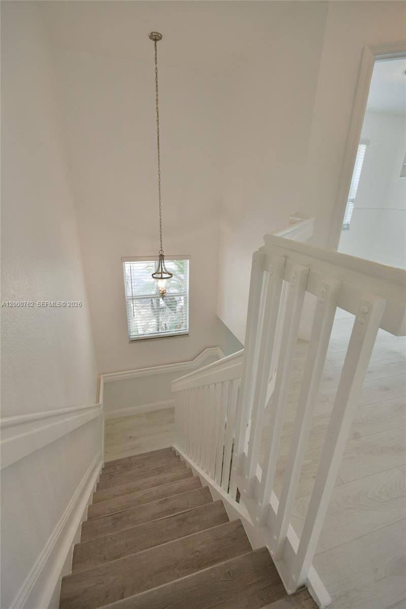 MELROSE POINT CONDO - Residential Lease