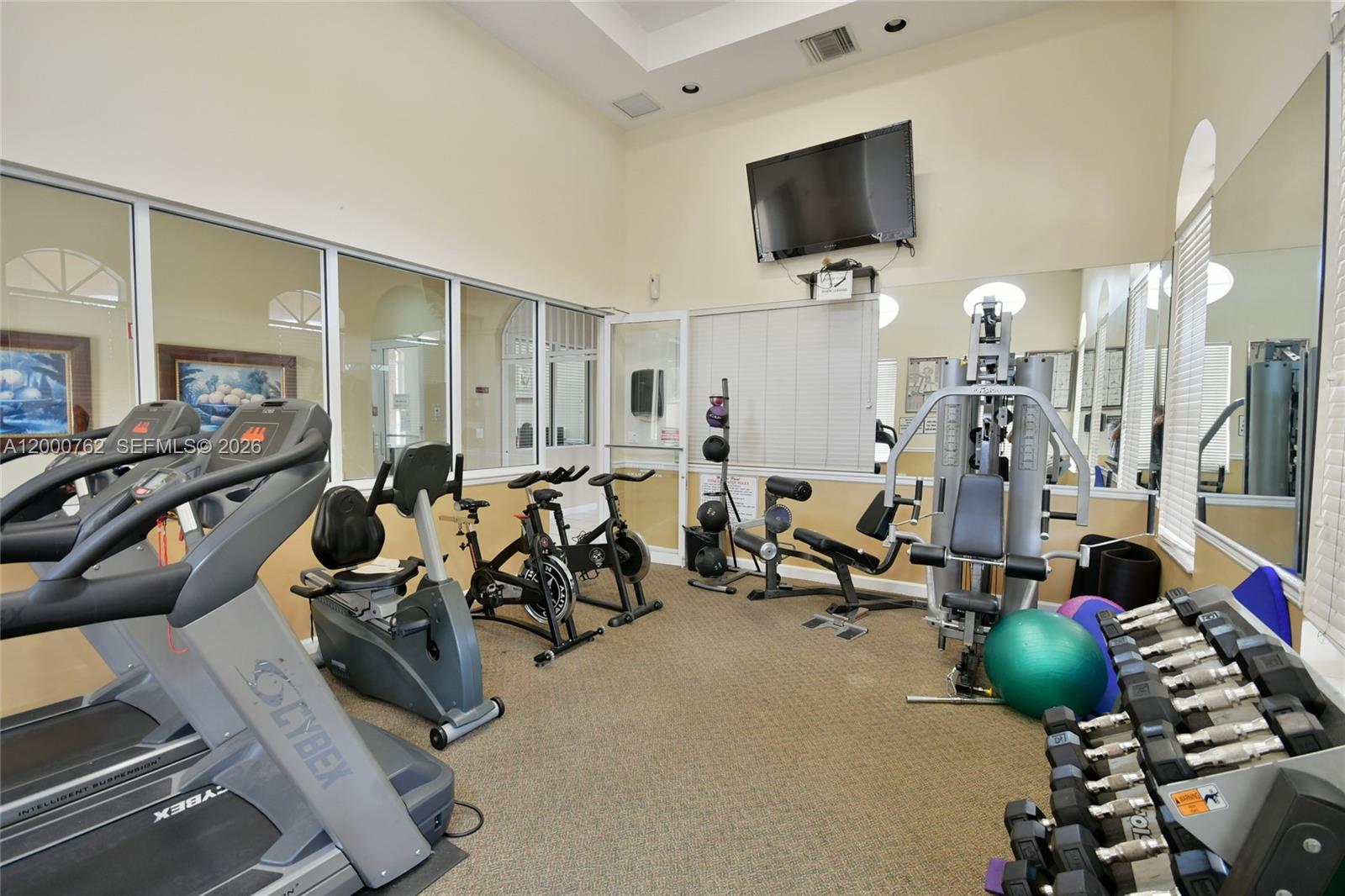 MELROSE POINT CONDO - Residential Lease