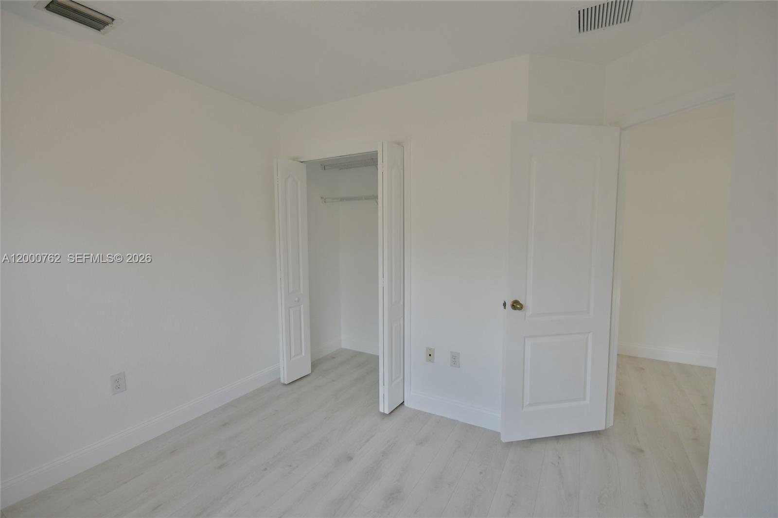 MELROSE POINT CONDO - Residential Lease