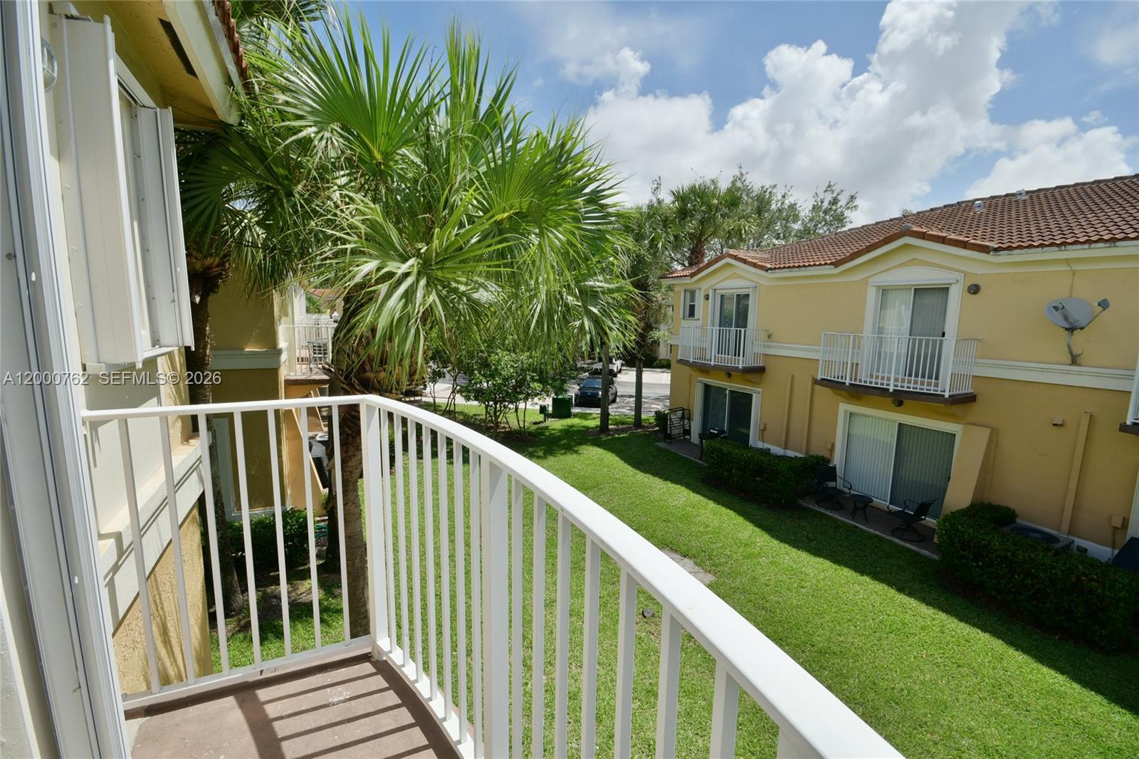 MELROSE POINT CONDO - Residential Lease