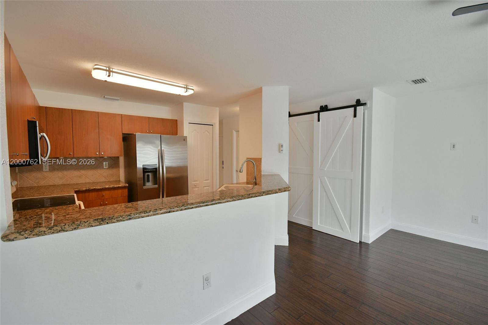 MELROSE POINT CONDO - Residential Lease