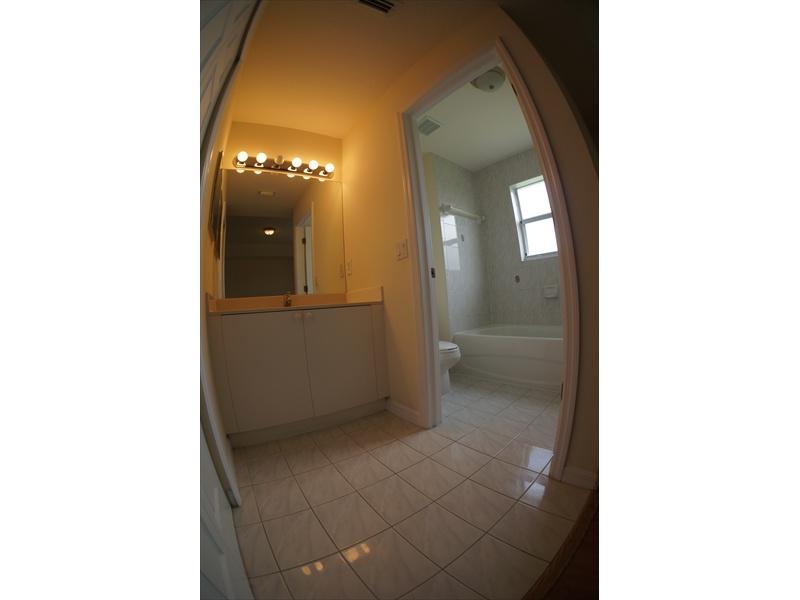 VENETIA GROVES - Residential Lease