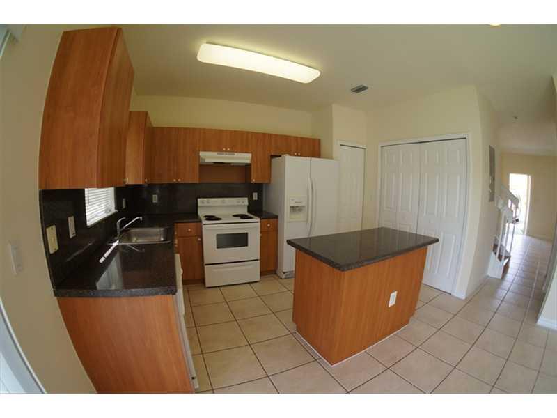 VENETIA GROVES - Residential Lease