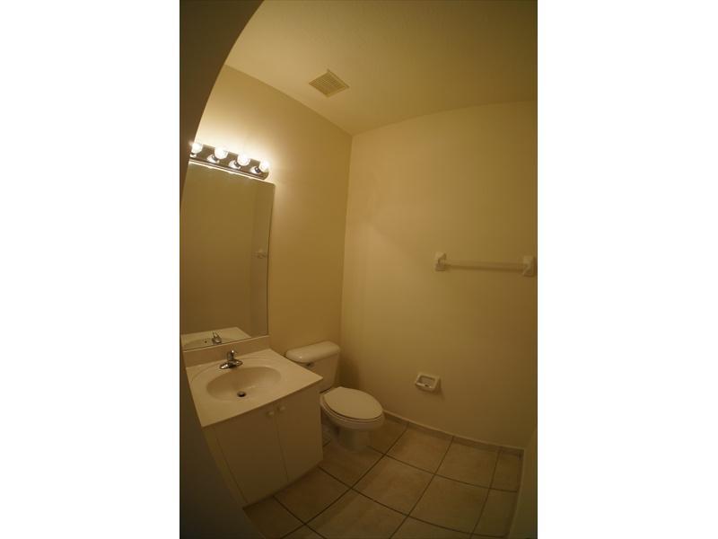 VENETIA GROVES - Residential Lease