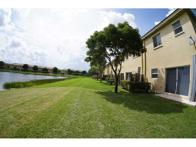 VENETIA GROVES - Residential Lease