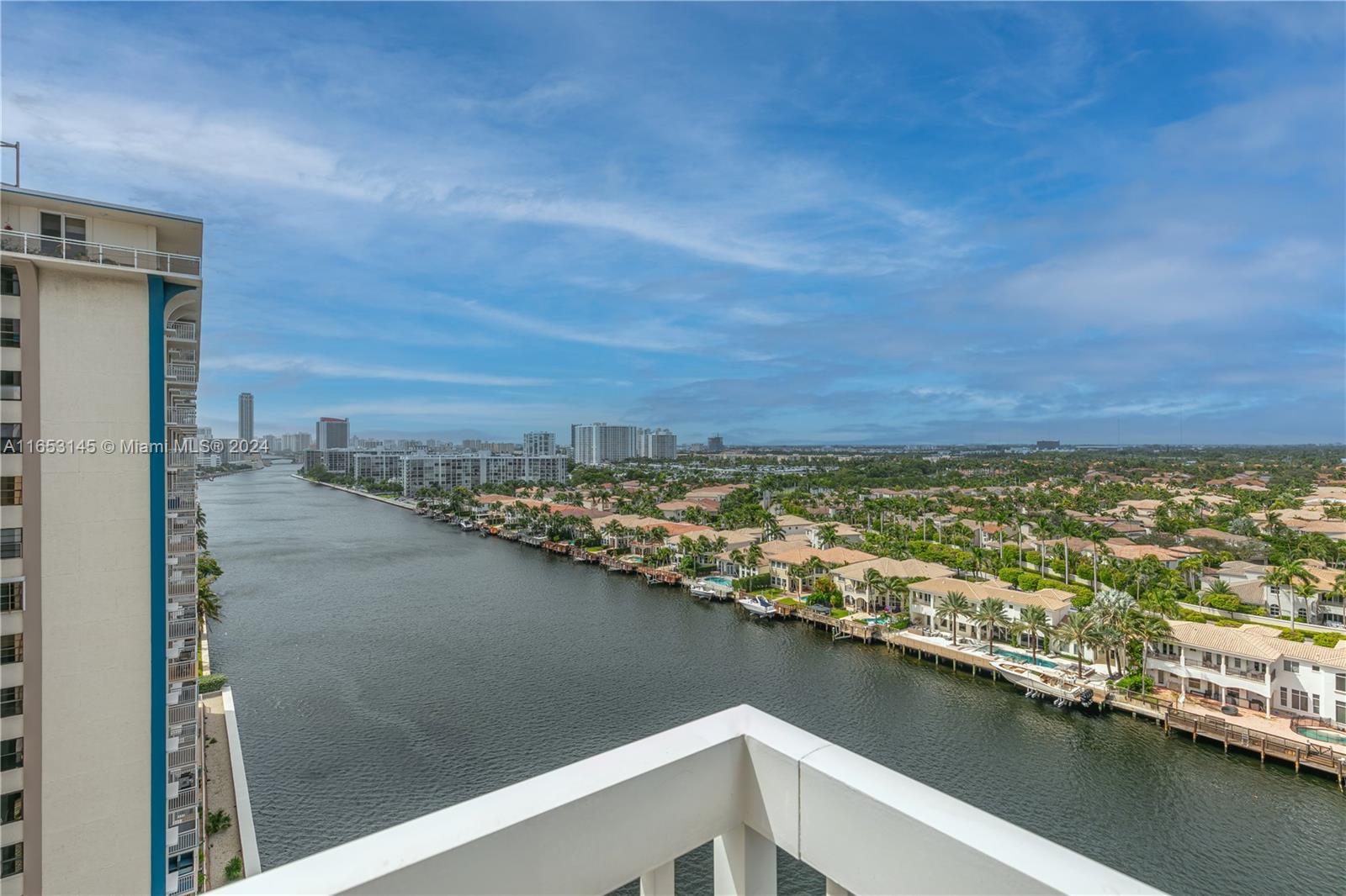 1500 S Ocean Dr 15A
