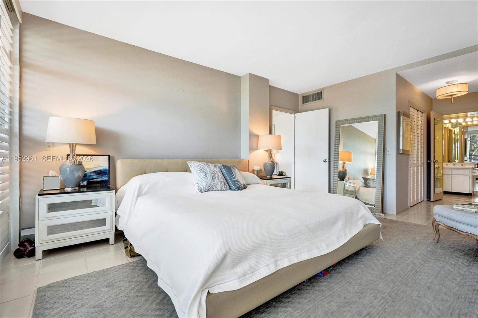 TWENTY TWO NINETY FIVE SO - Residential