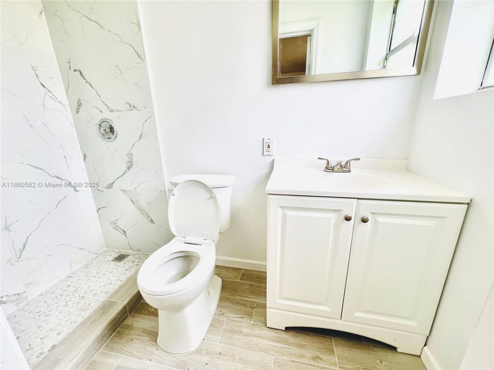 REV PL SEC 2 CC ESTATES - Residential