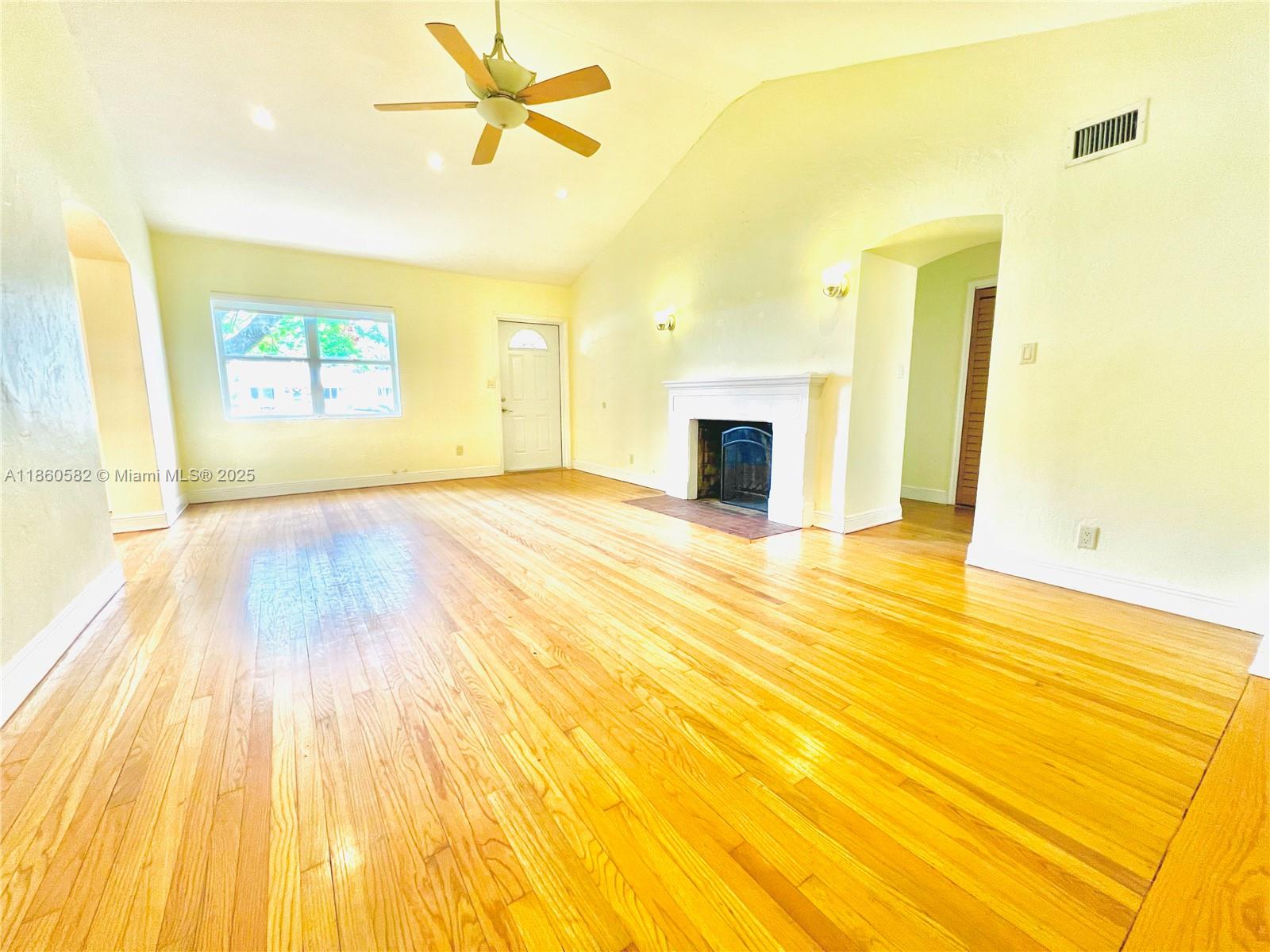 REV PL SEC 2 CC ESTATES - Residential