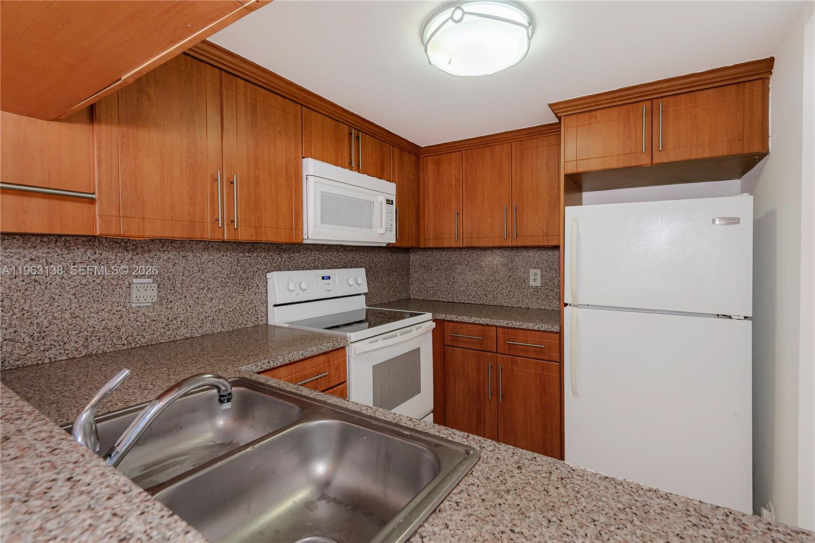 SEVILLA TERRACES CONDO PH - Residential