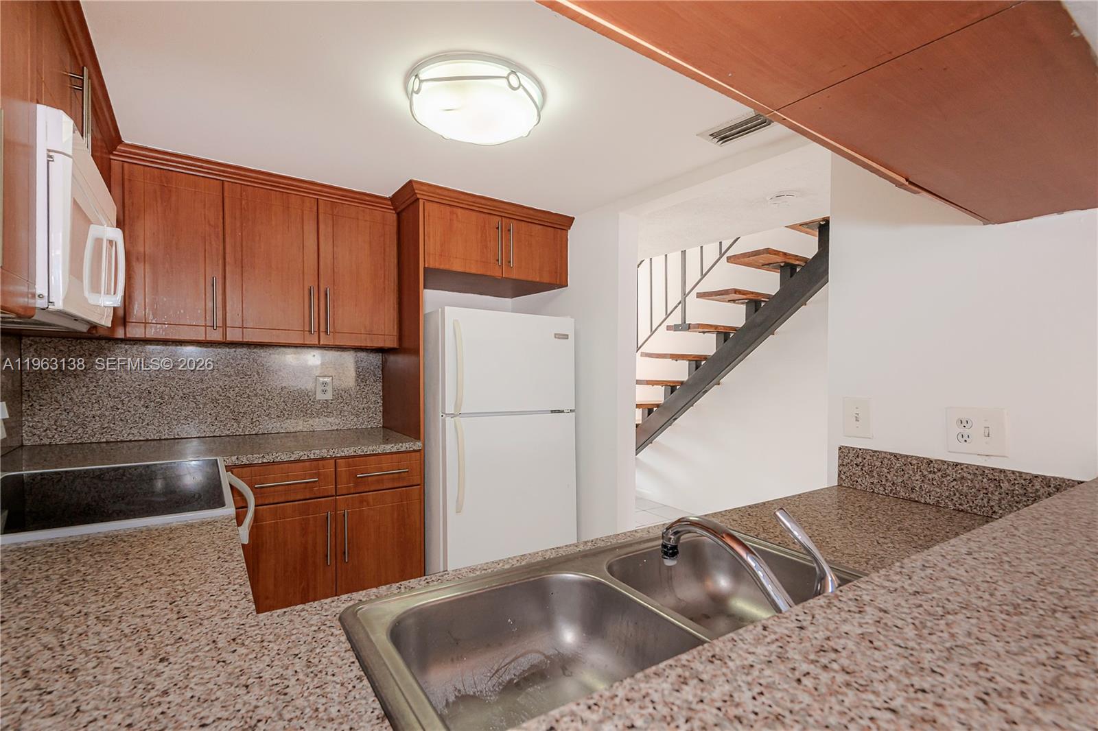 SEVILLA TERRACES CONDO PH - Residential