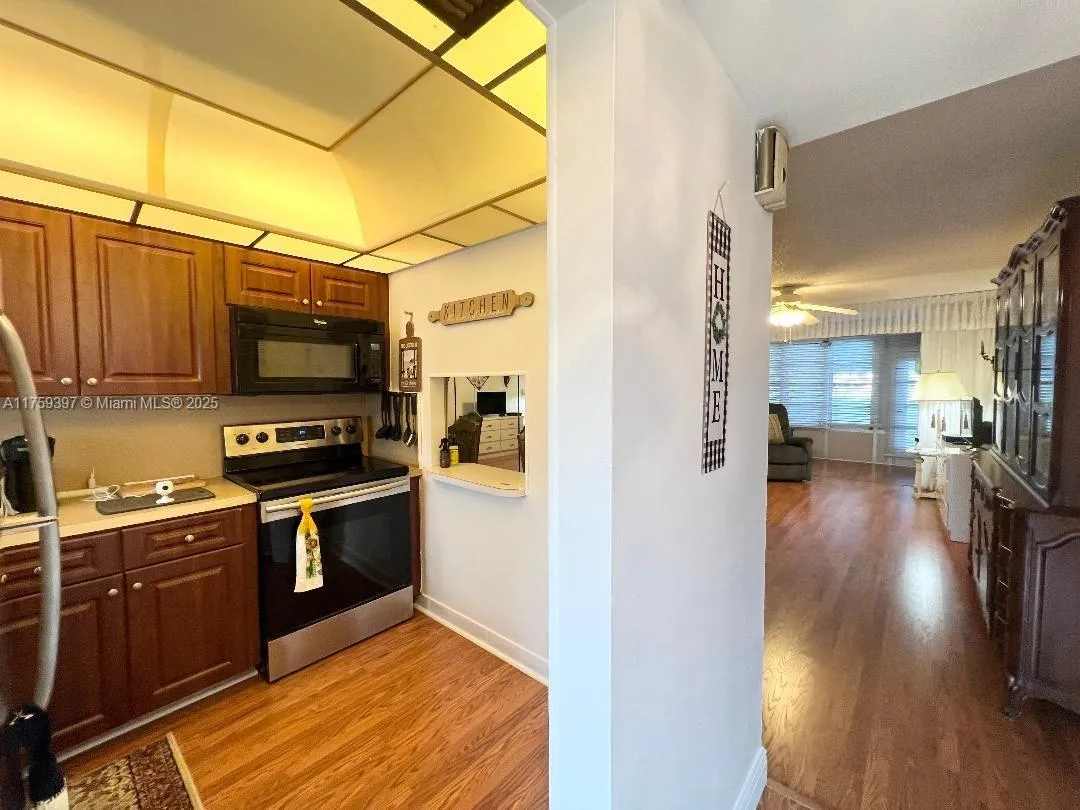 Sunrise, Florida 33322, United States, 1 Bedroom Bedrooms, ,1 BathroomBathrooms,Residential,Active,85363