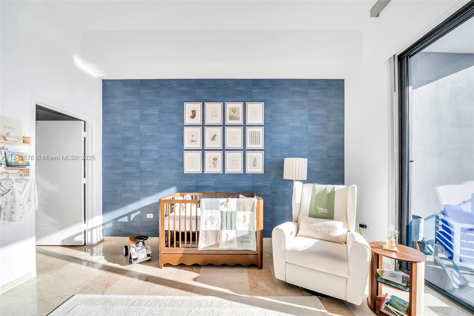 RISE CONDO - Residential