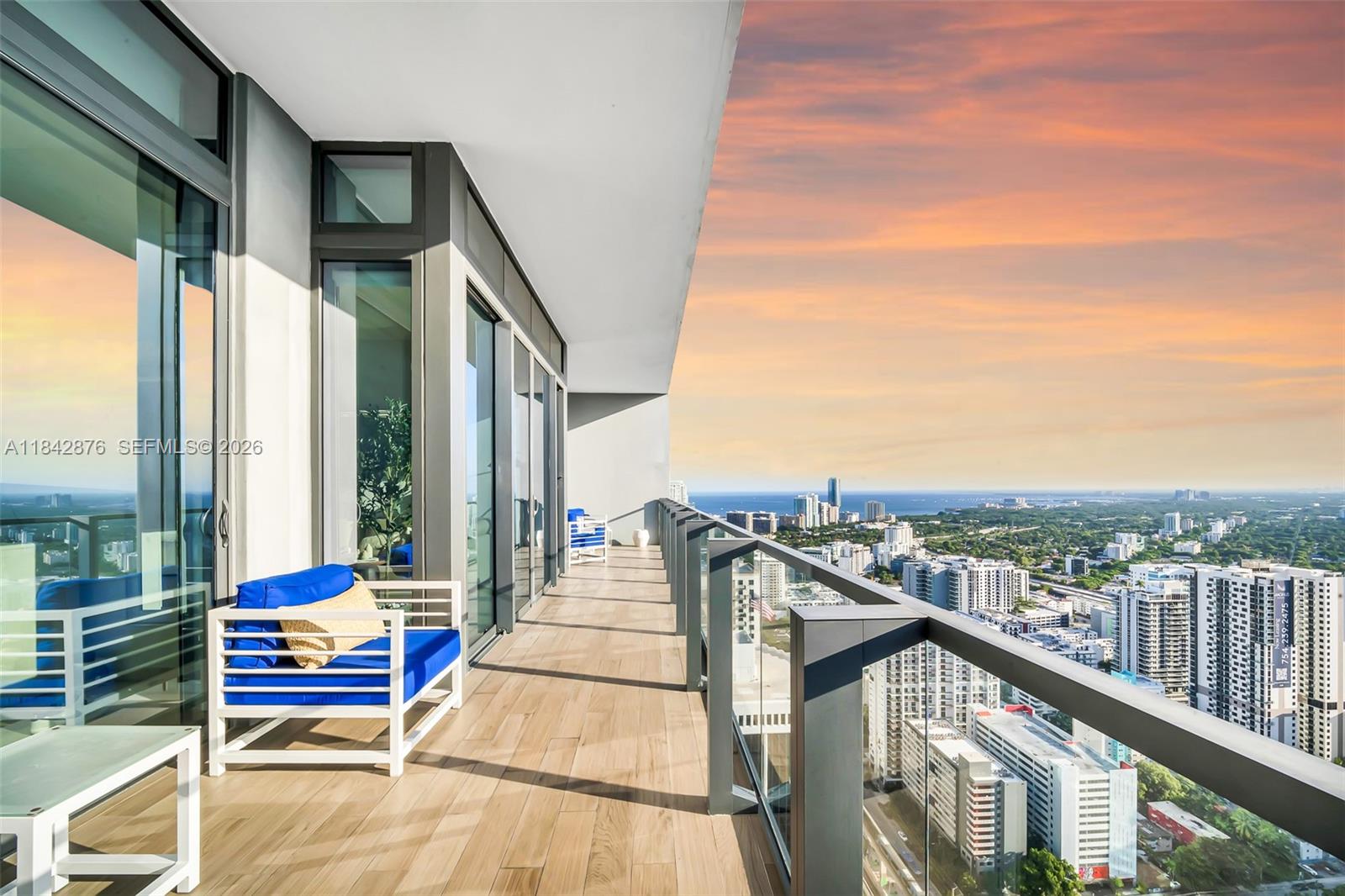 RISE CONDO - Residential