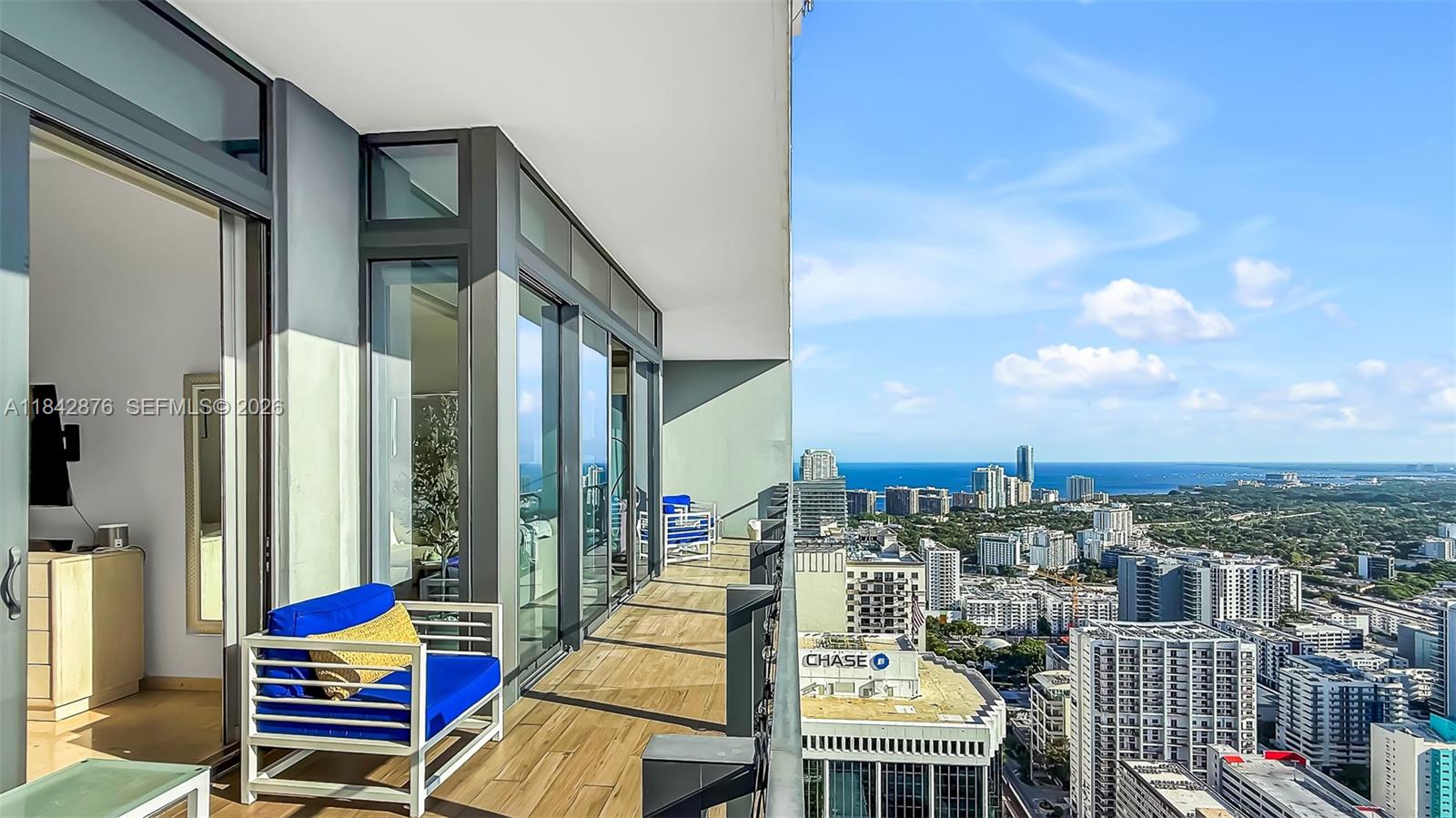 RISE CONDO - Residential