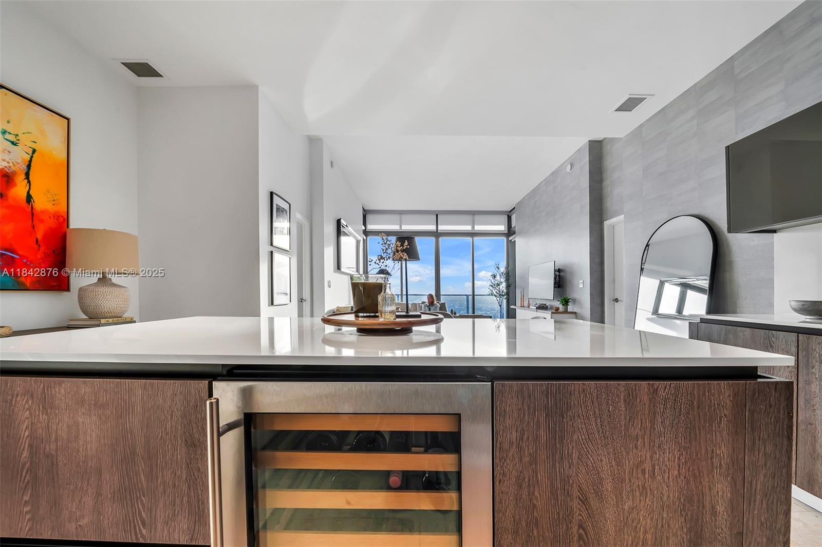 RISE CONDO - Residential