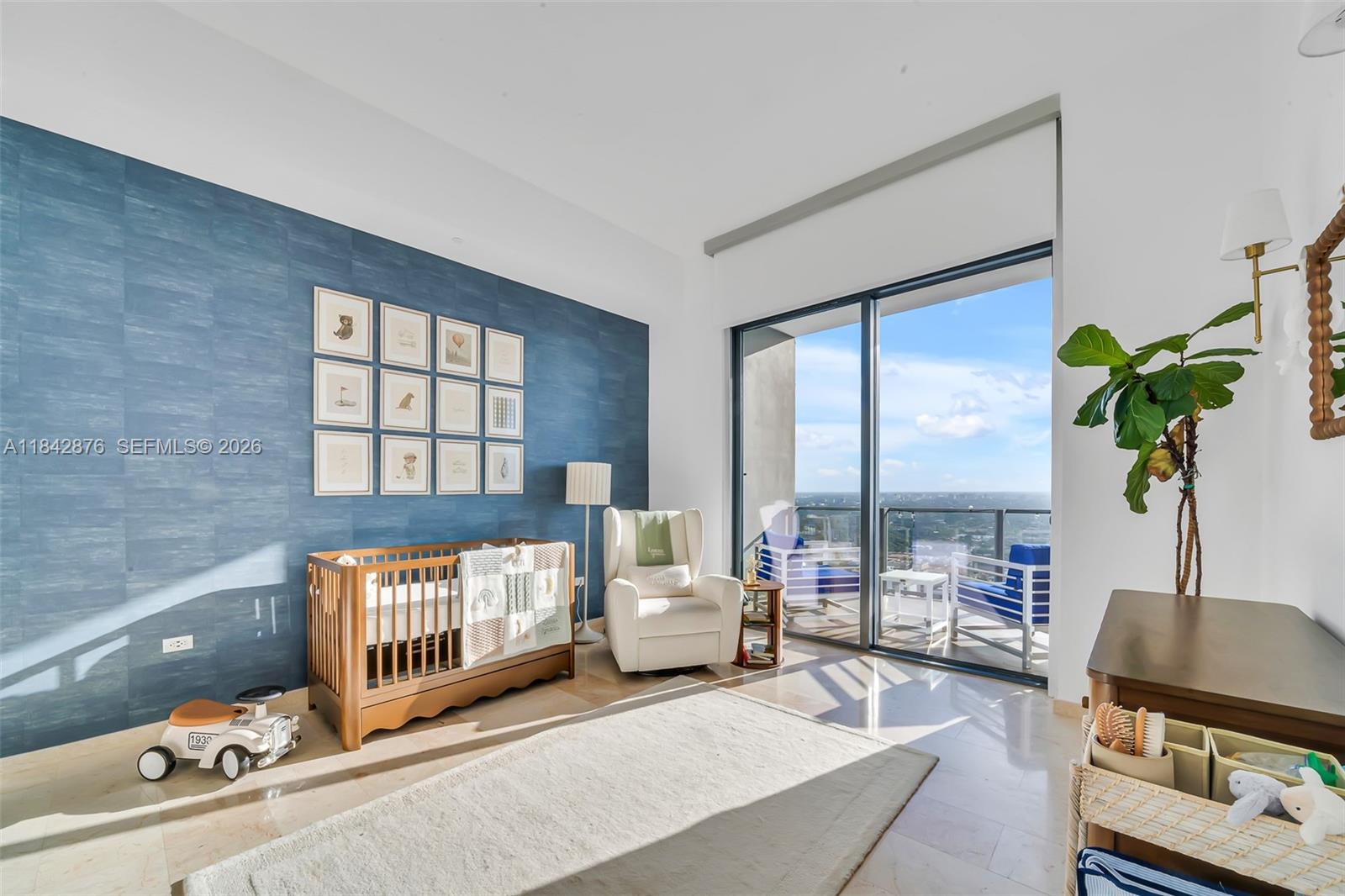 RISE CONDO - Residential