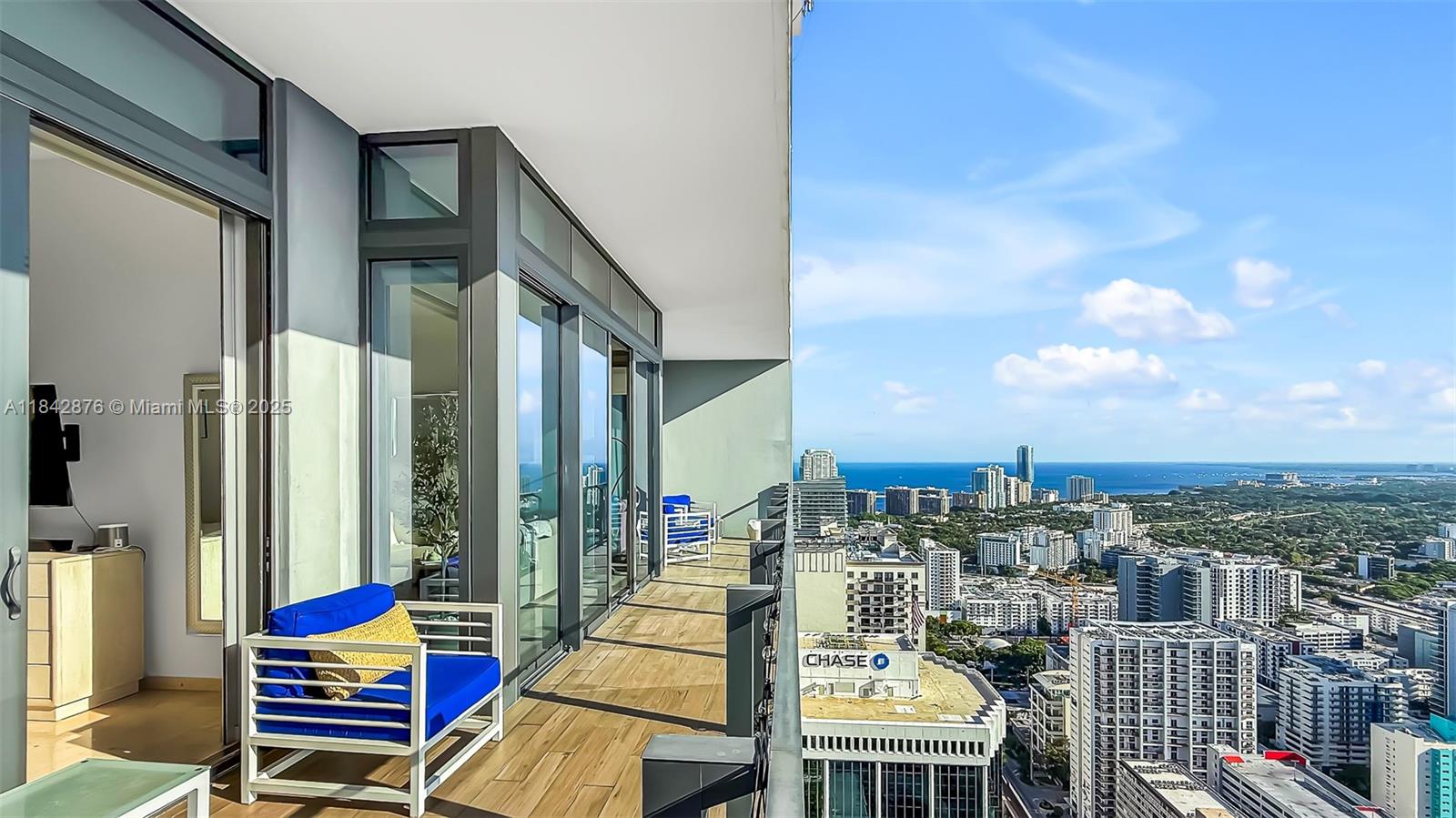 RISE CONDO - Residential