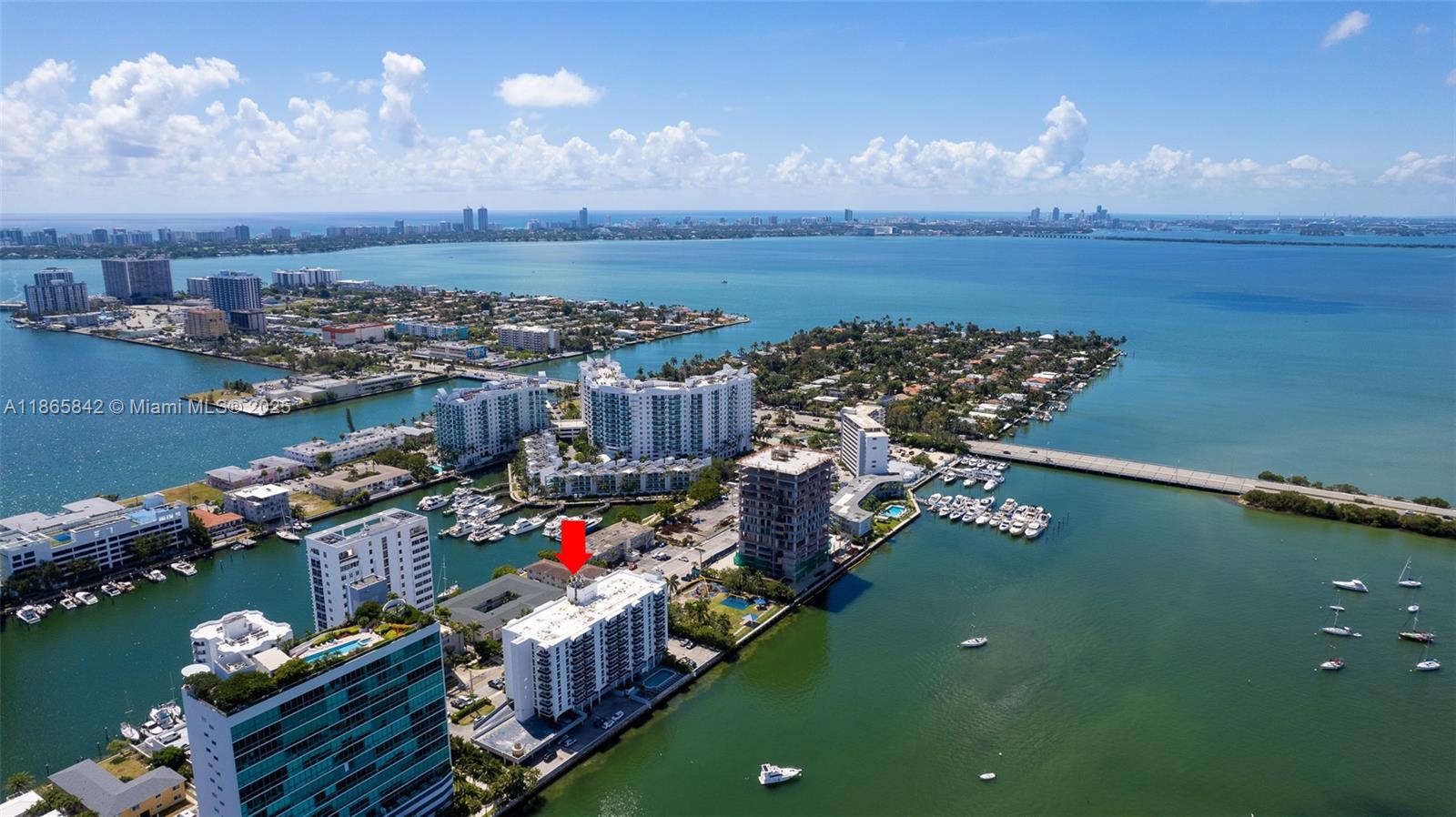 THE ISLANDER CLUB CONDO - Residential