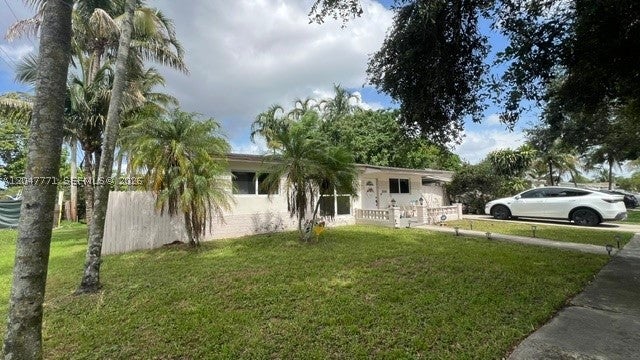 3000 N 72nd Way, Hollywood FL 33024