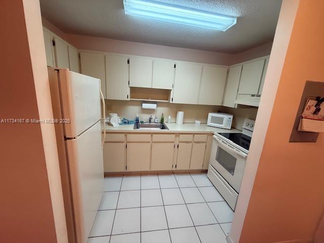 TERRA LAKE VILLAS CONDO - Residential