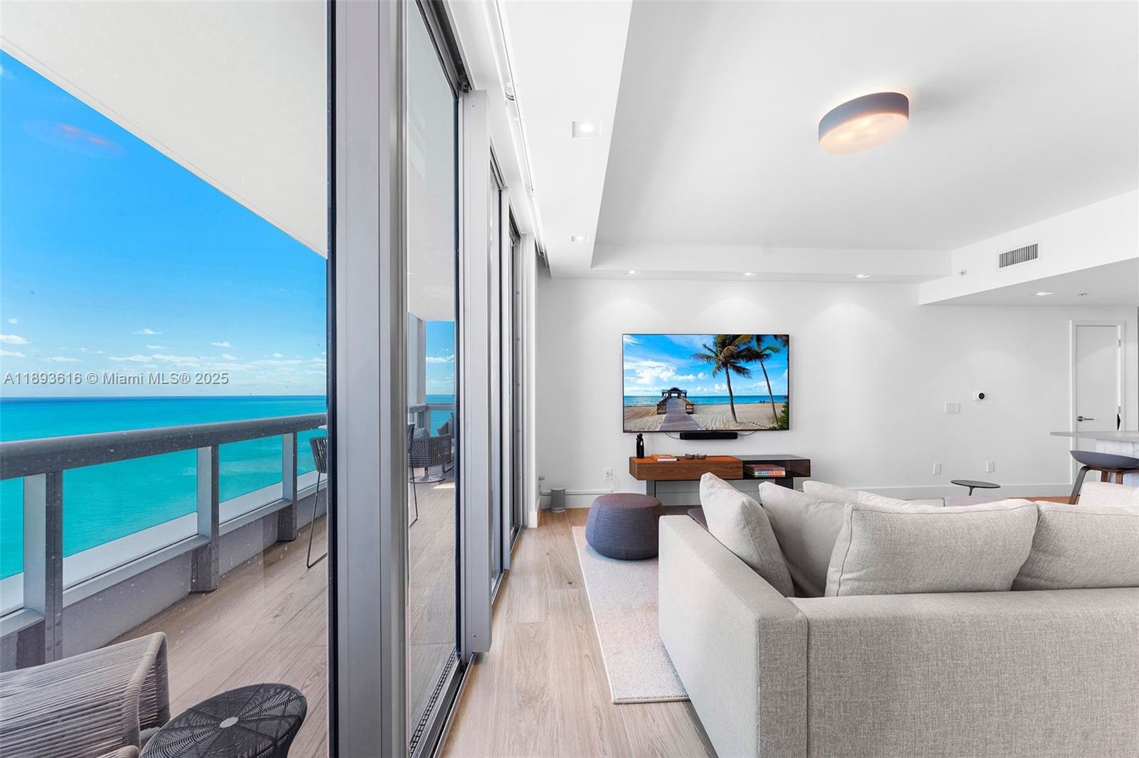 NORTH CARILLON BEACH COND - Residential Lease