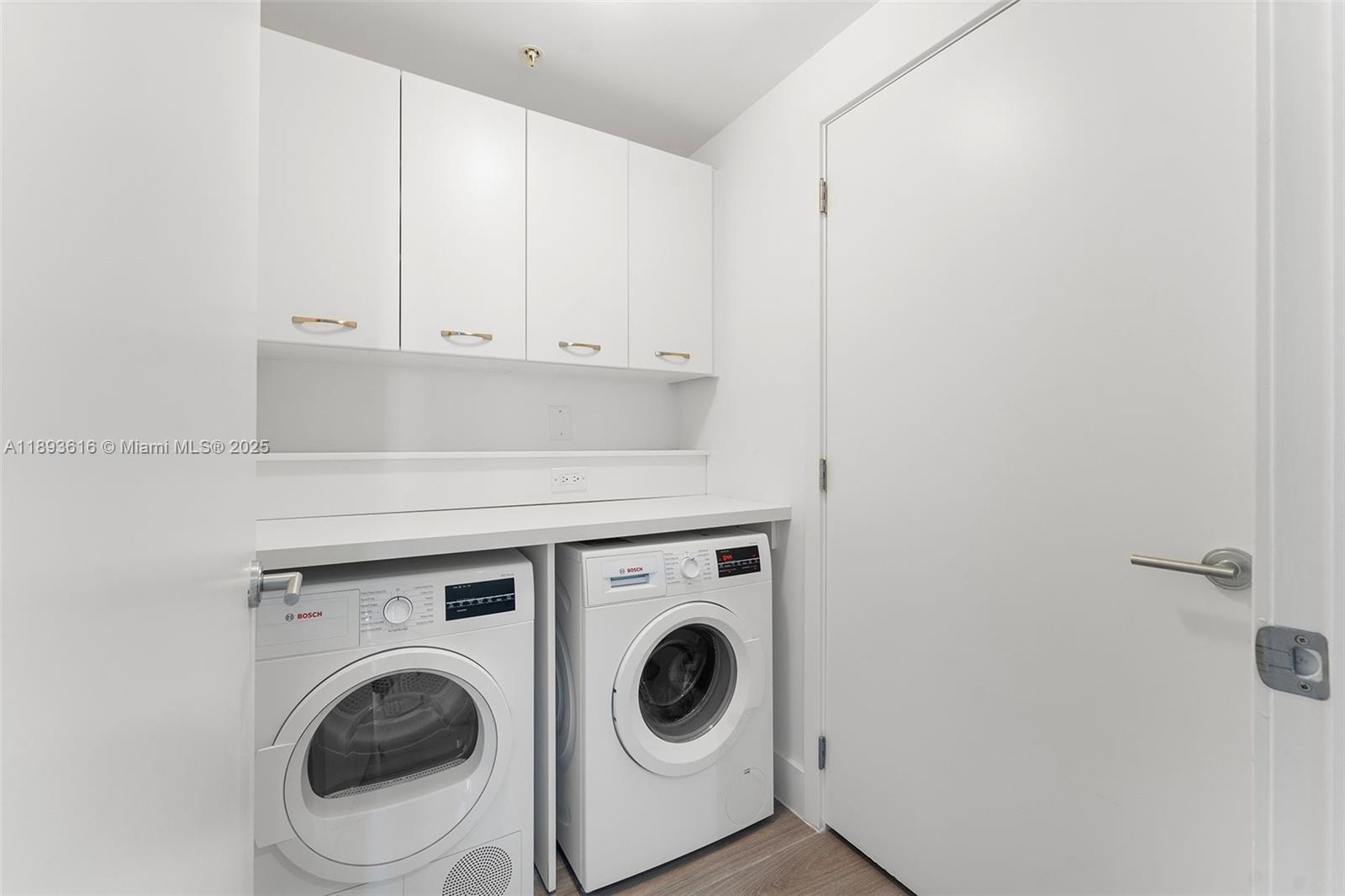 NORTH CARILLON BEACH COND - Residential Lease