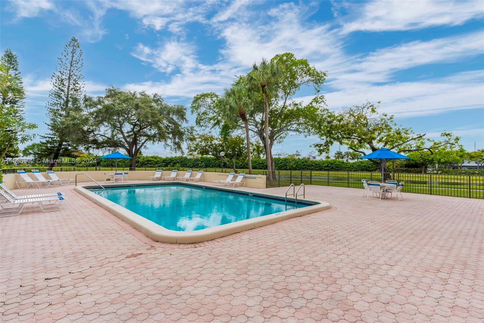 CYPRESS BEND I-D CONDO - Residential