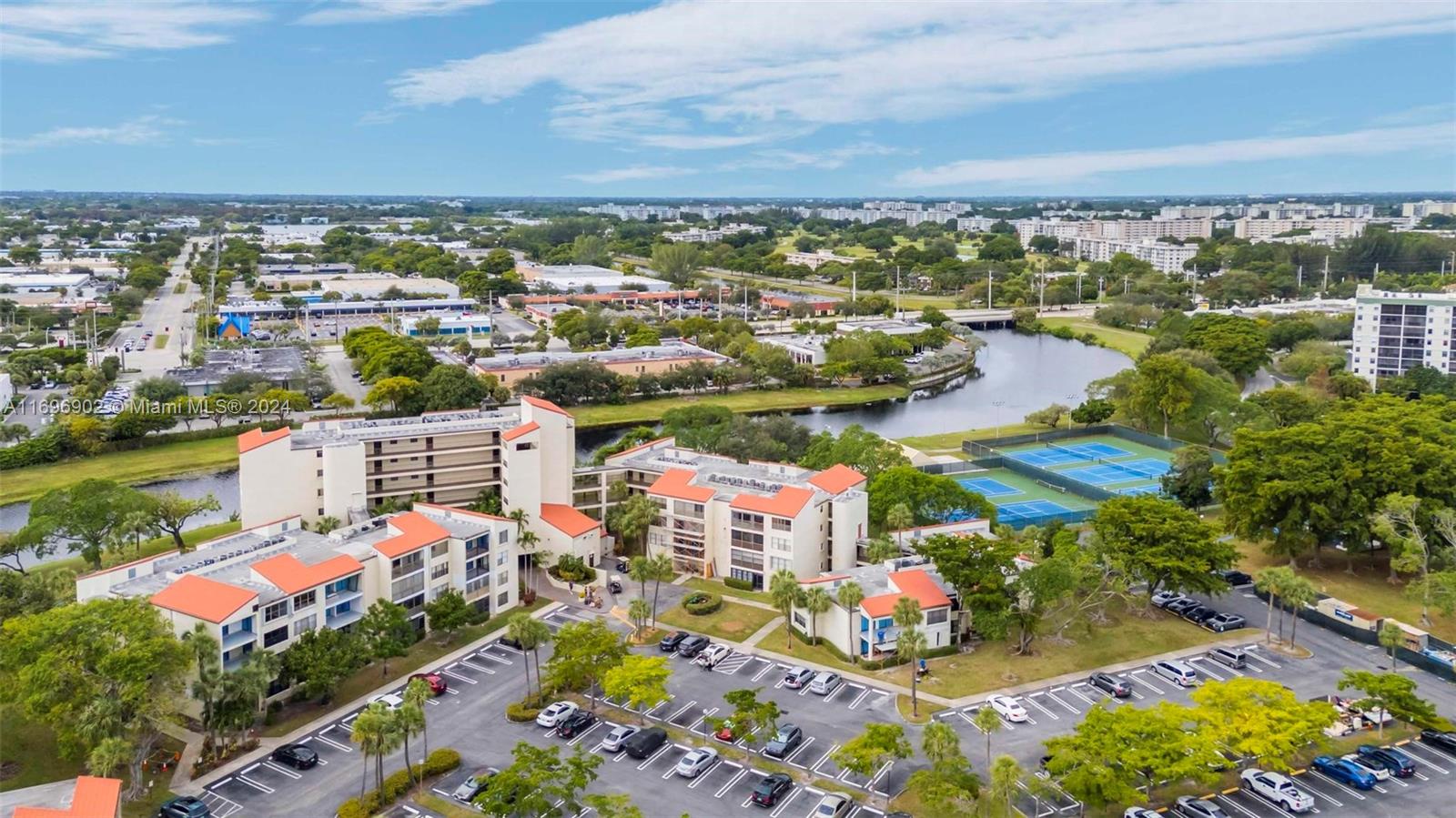 Updated Corner Unit in Cypress Bend Condo – Resort-Style Living
This beautifully updated corner unit in Cypress Bend Condo is ideally located near major highways, shopping, and the beach. Enjoy resort-style amenities including a heated pool, tennis courts, a fully equipped gym, and a scenic waterfront walking/biking trail. The unit features a new AC unit and hot water heater for added comfort.