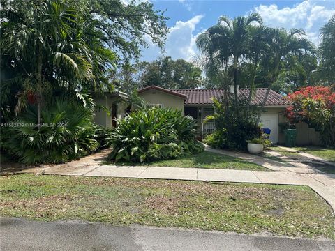 Single Family Residence in Miami FL 3910 2nd St St.jpg