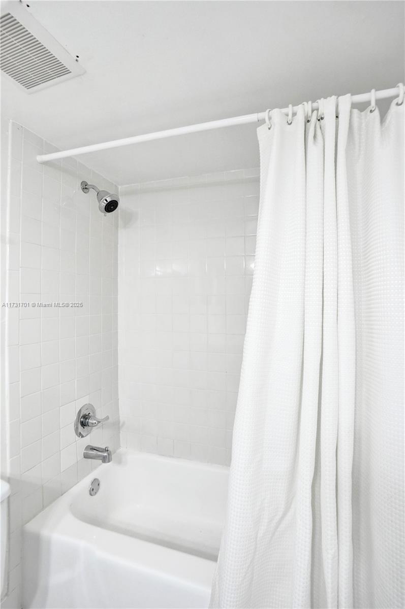 SEASONS CONDO - Residential