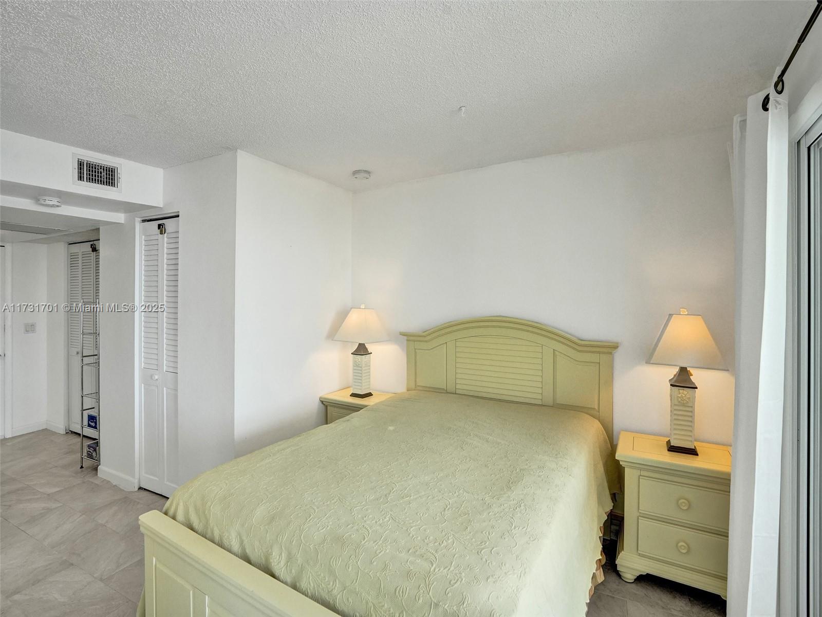 SEASONS CONDO - Residential