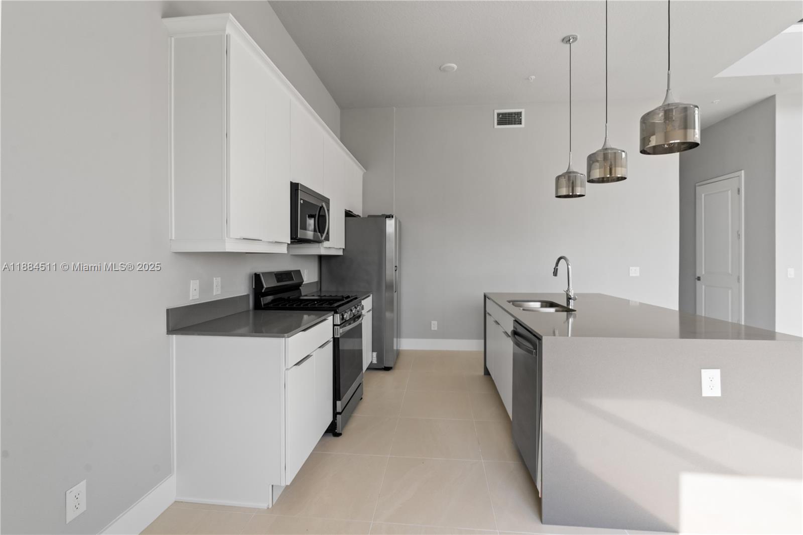 SPECTRUM AT REUNION - Residential