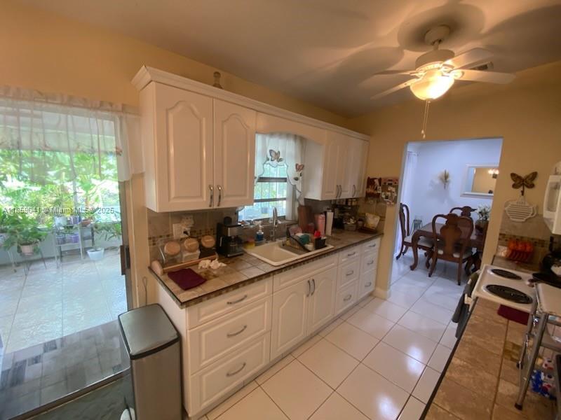 MEADOW WOOD MANOR #4 - Residential