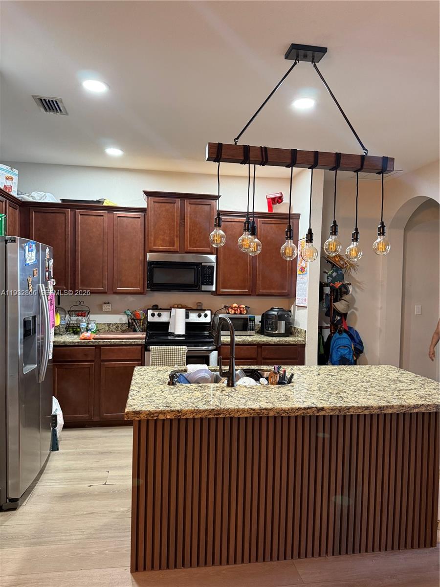 HEMINGWAY POINT - Residential