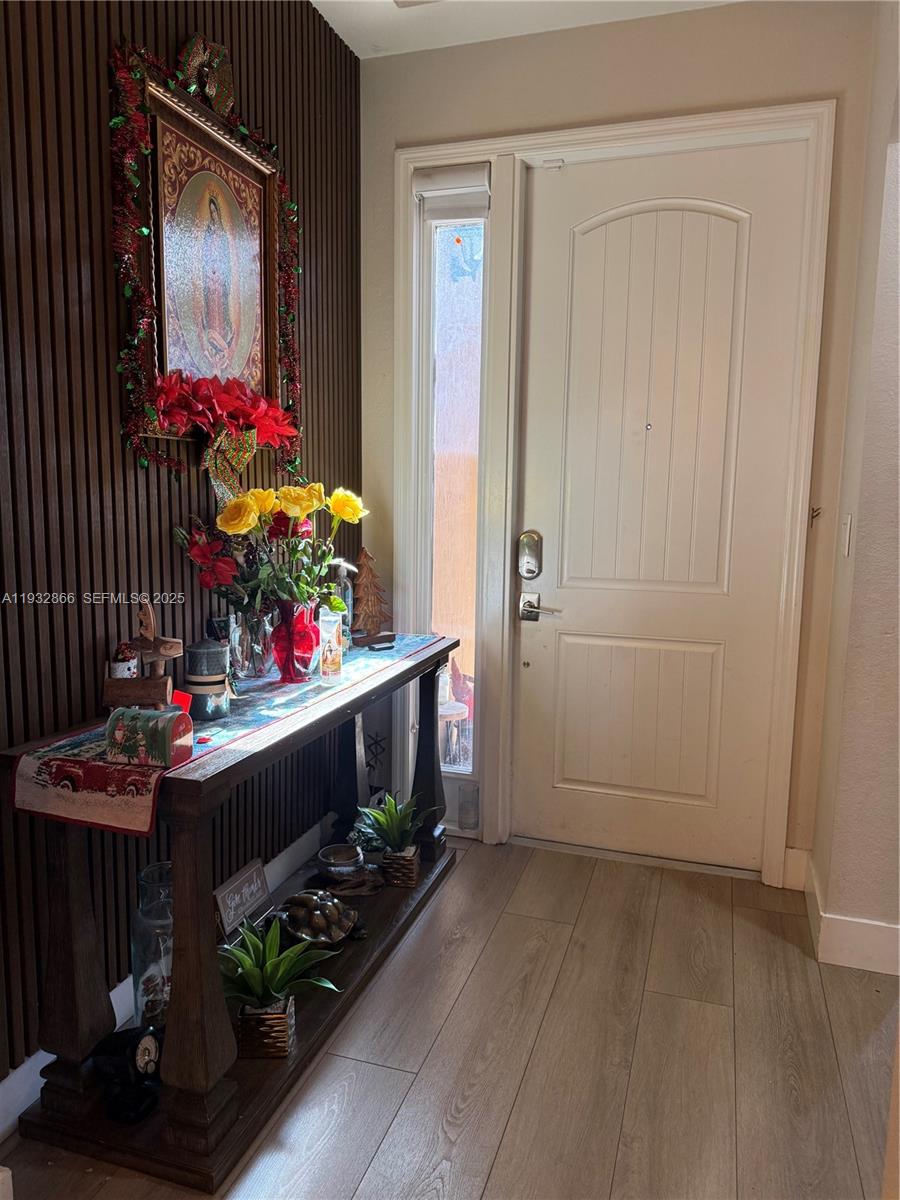 HEMINGWAY POINT - Residential