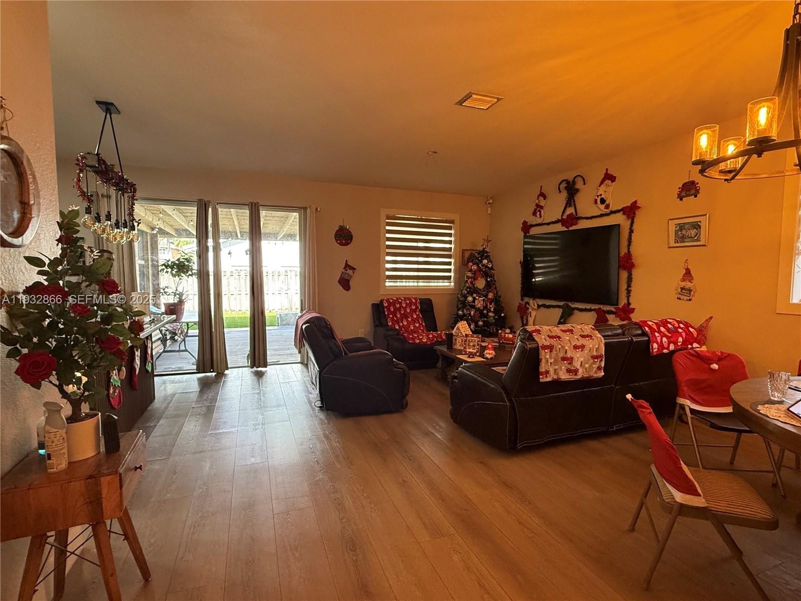 HEMINGWAY POINT - Residential