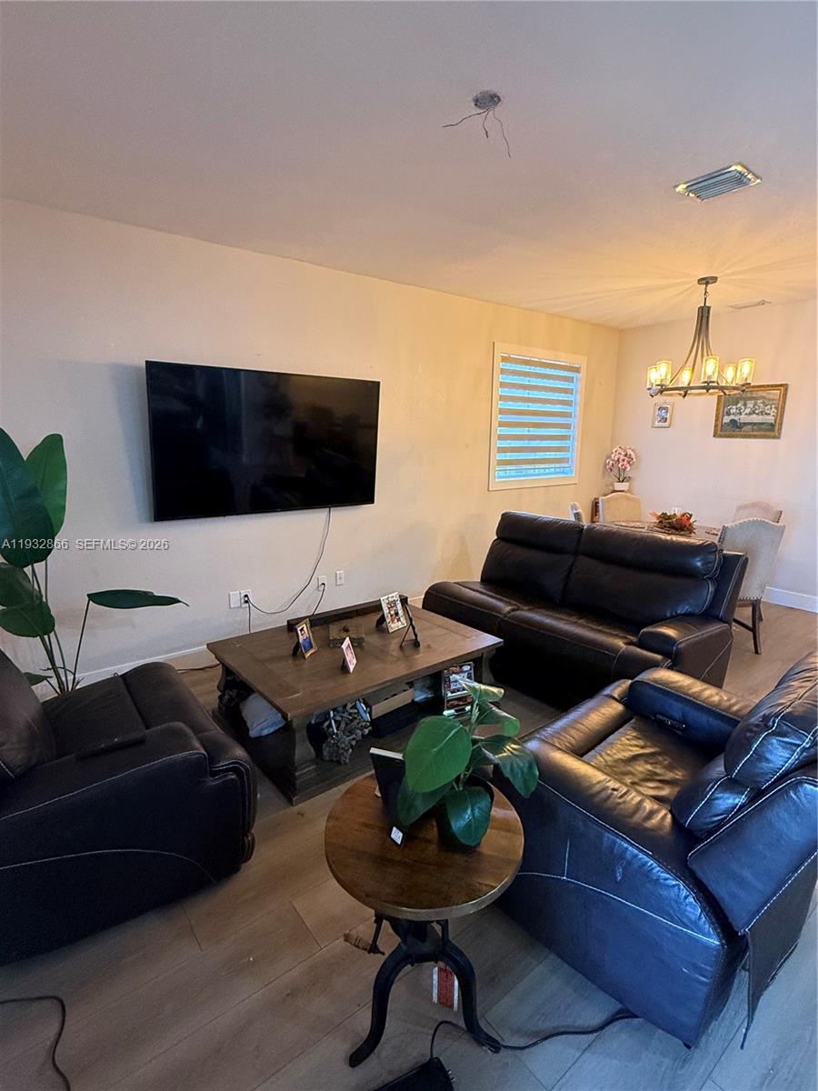 HEMINGWAY POINT - Residential