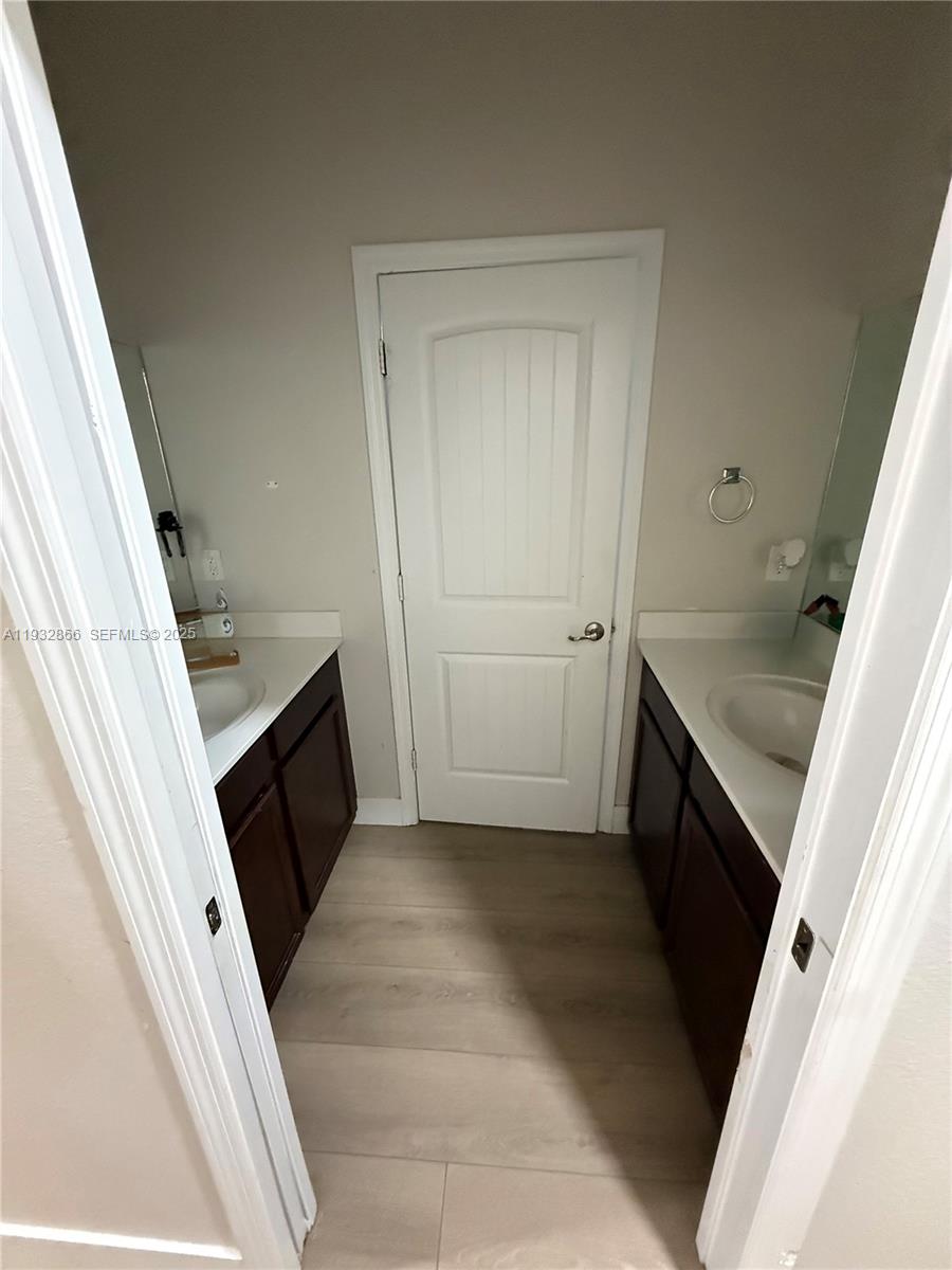 HEMINGWAY POINT - Residential