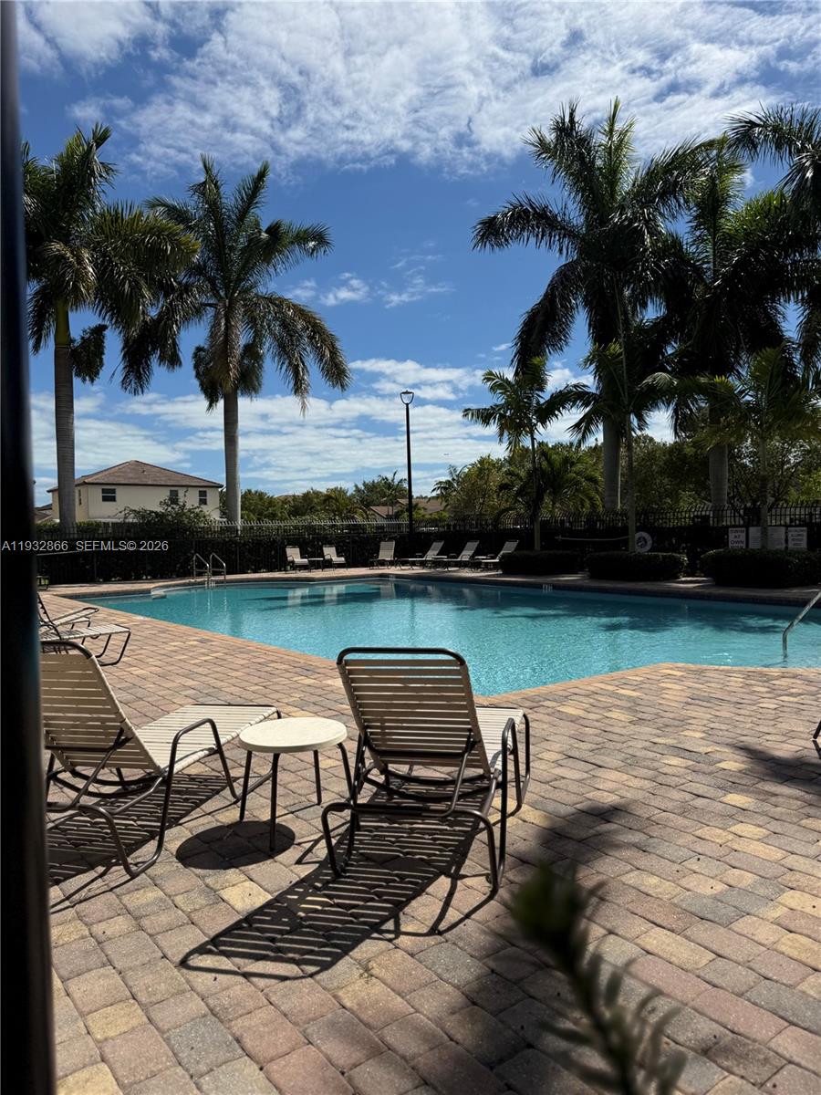 HEMINGWAY POINT - Residential