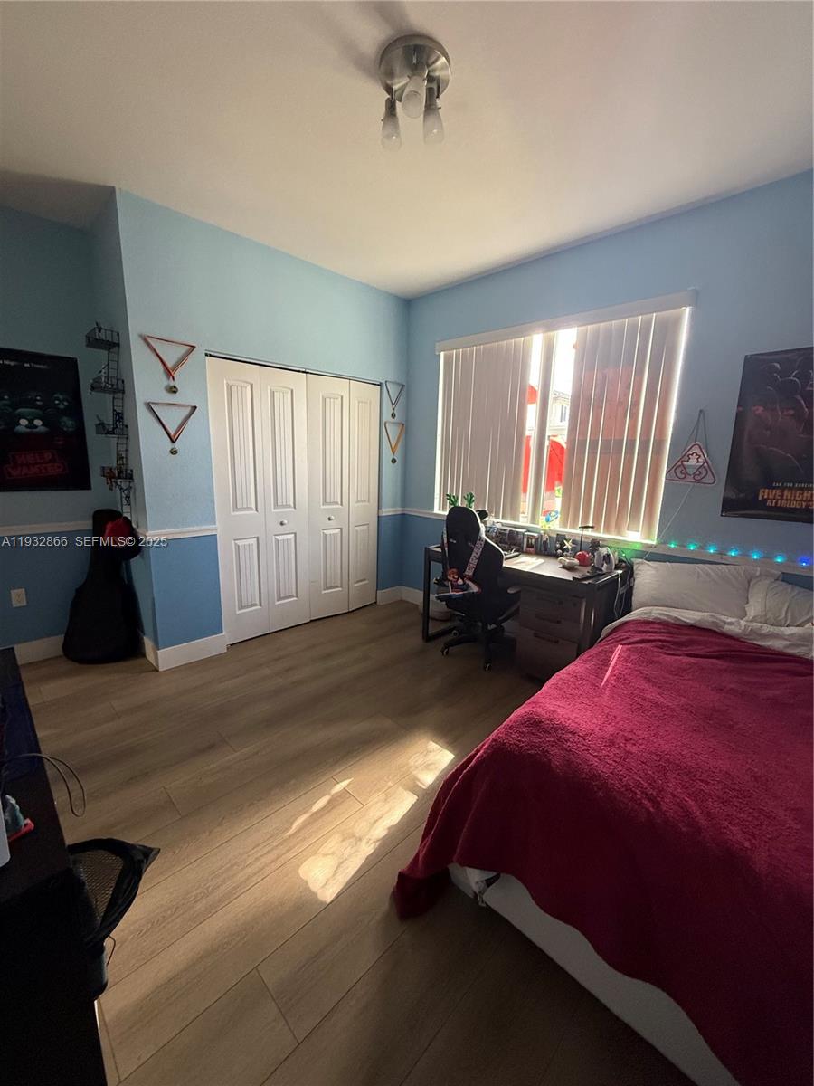 HEMINGWAY POINT - Residential