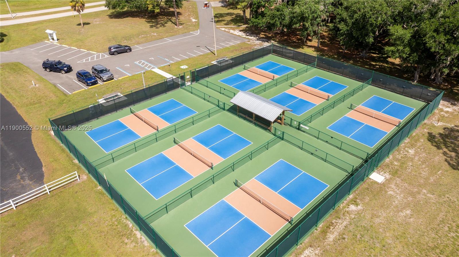 BLUE HERON GOLF + C.C. PB - Residential