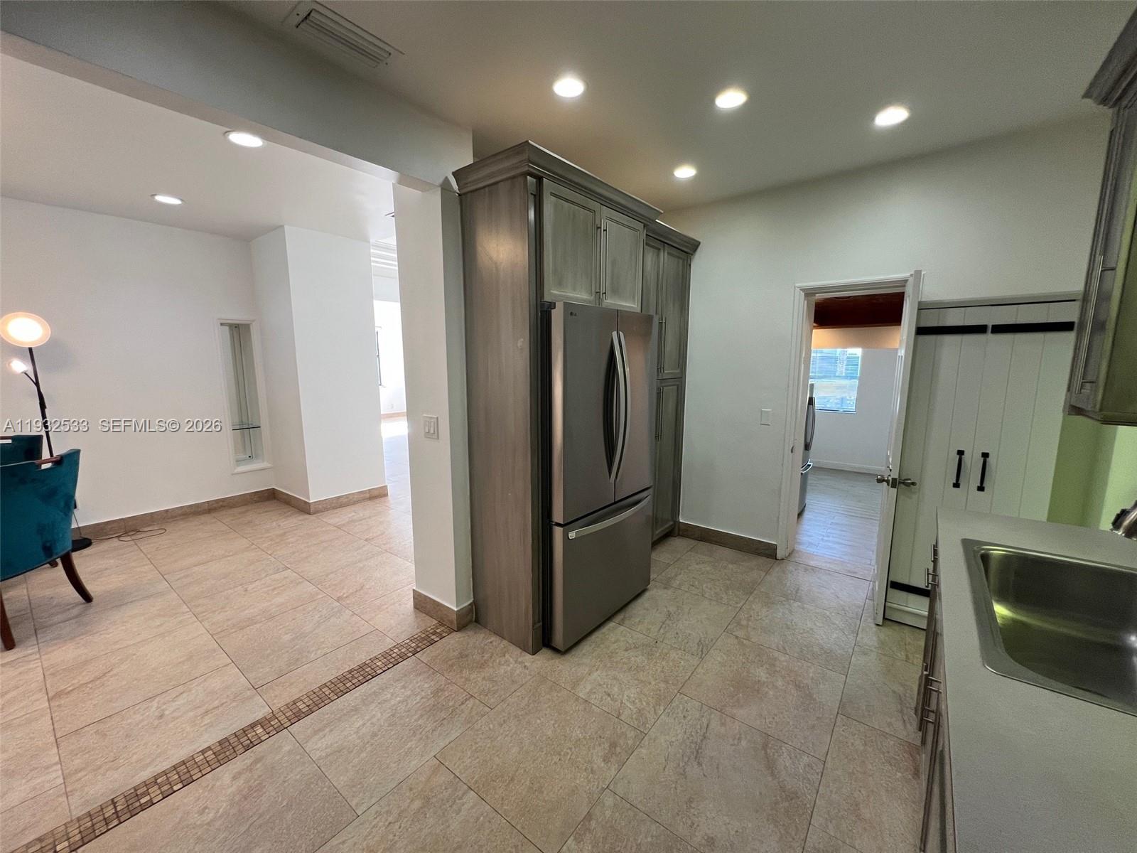 SURPRISE LAKE - Residential