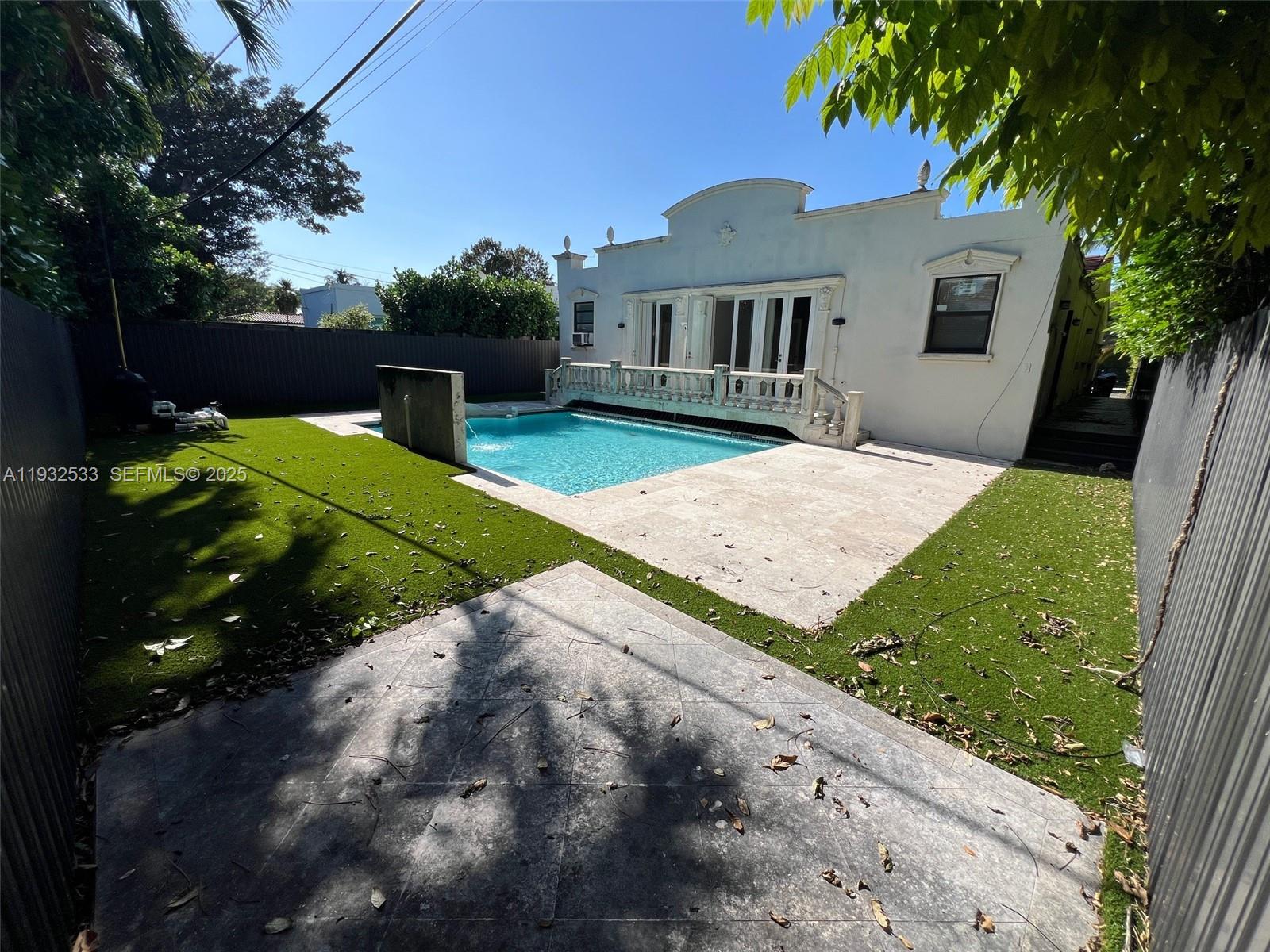 SURPRISE LAKE - Residential