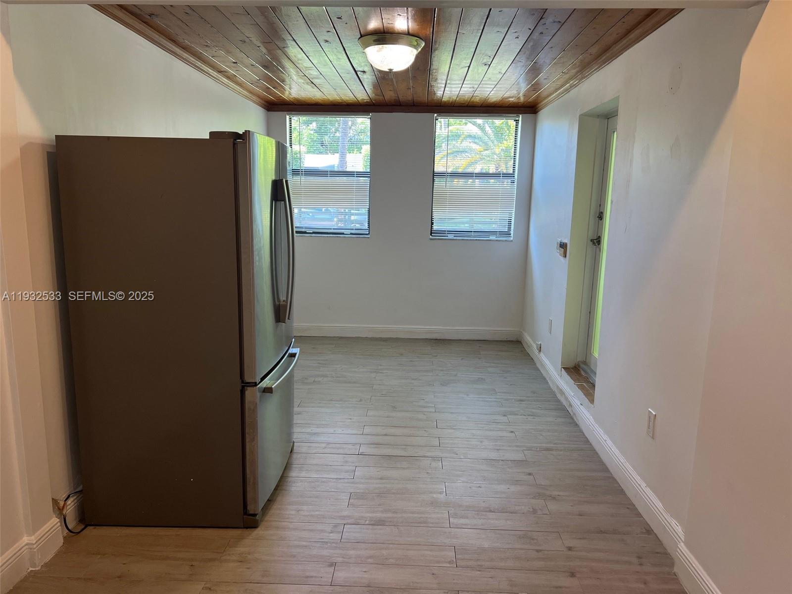 SURPRISE LAKE - Residential