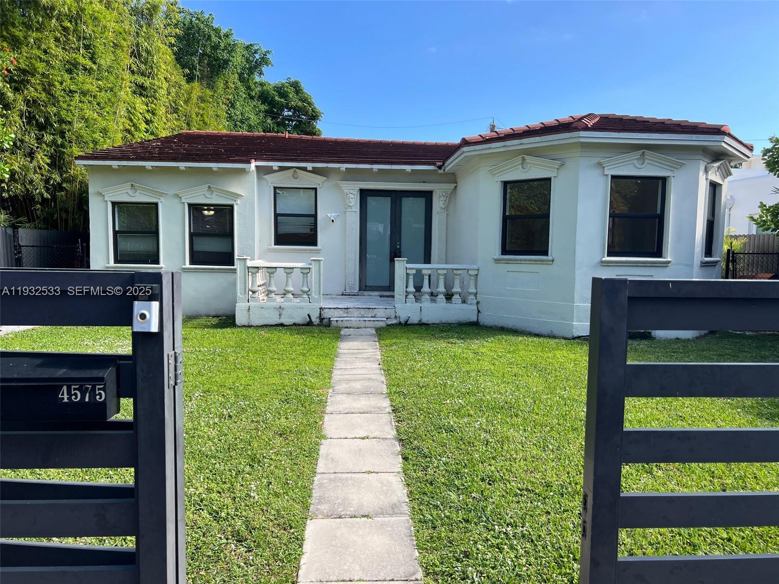 SURPRISE LAKE - Residential