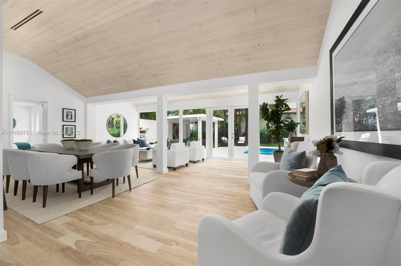 SUNSET ISLANDS-ISLAND NO - Residential