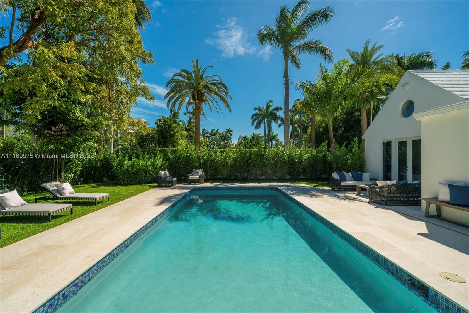 SUNSET ISLANDS-ISLAND NO - Residential